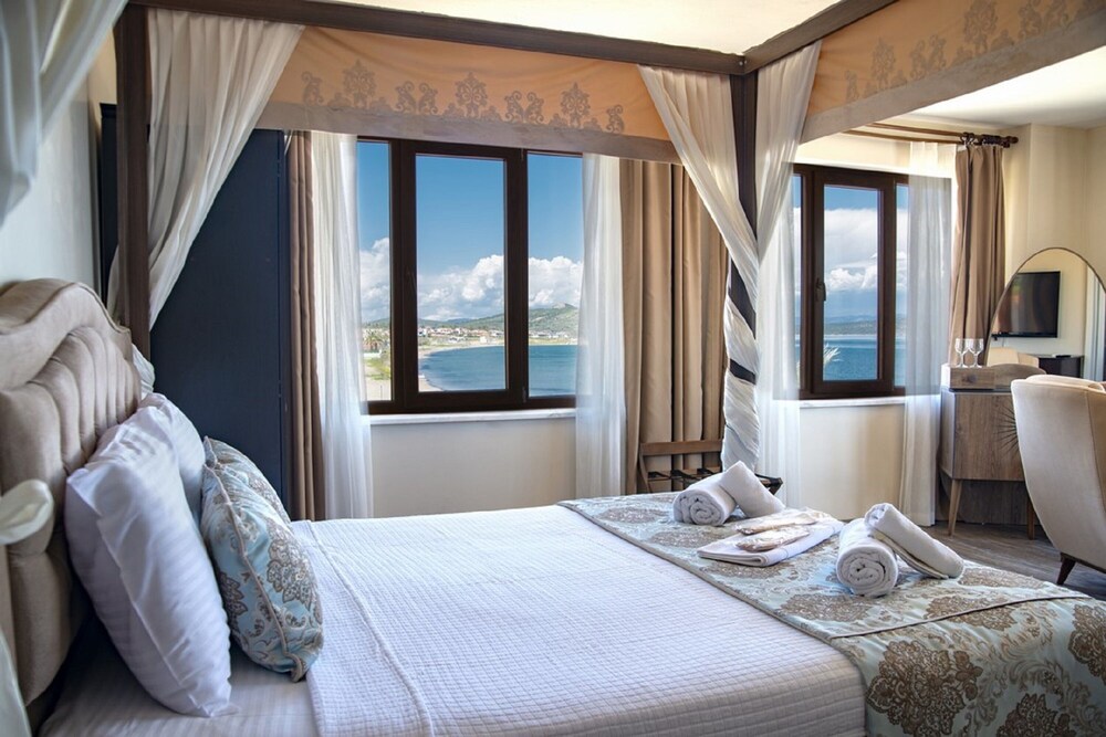 Cunda Aksac Otel 18/50