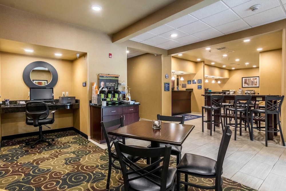Cobblestone Hotel And Suites Harborcreek 36/53
