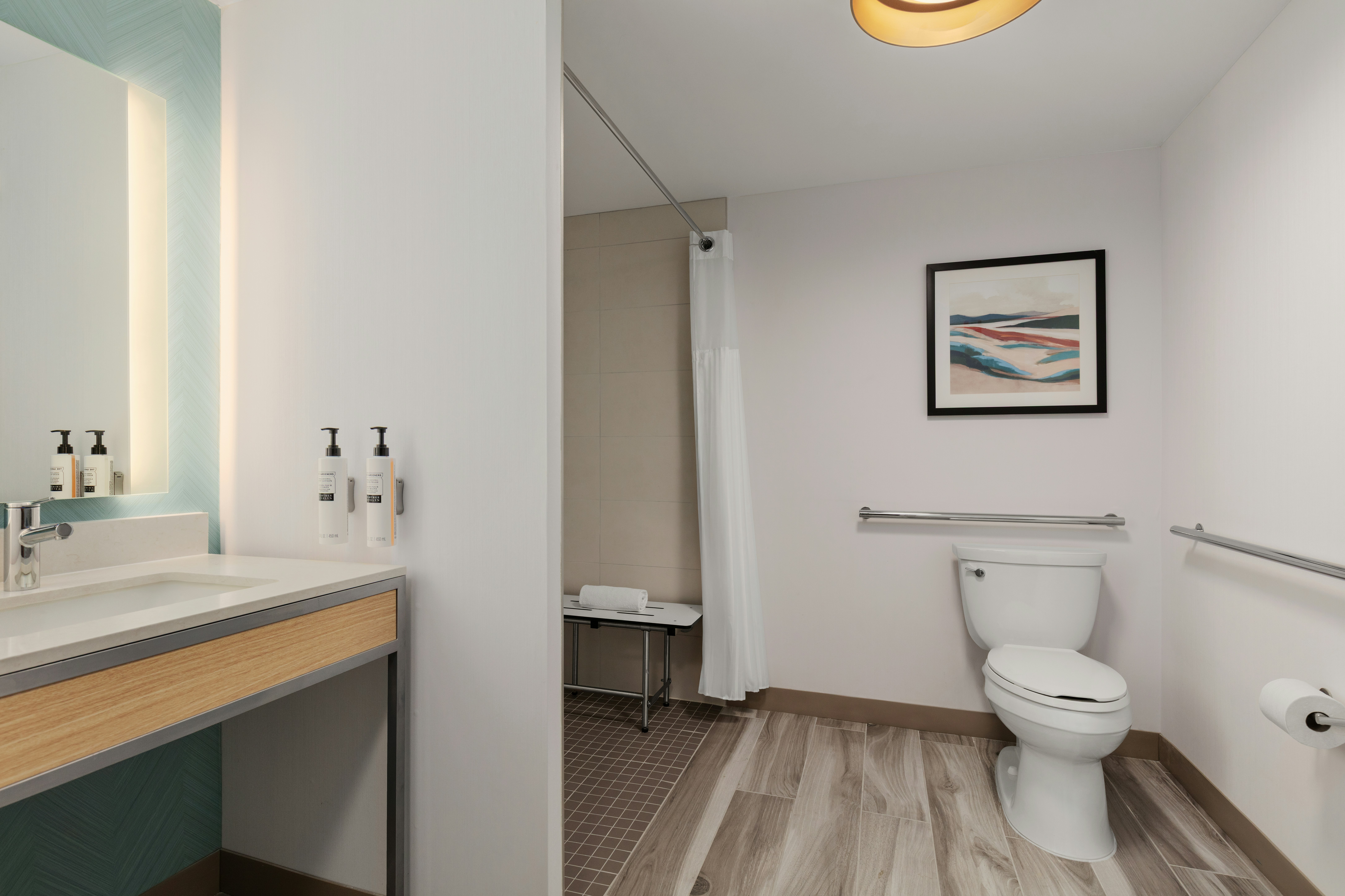 غرفة بسرير كينج لذوي الإعاقة، Hilton Garden Inn Palmdale 5/7