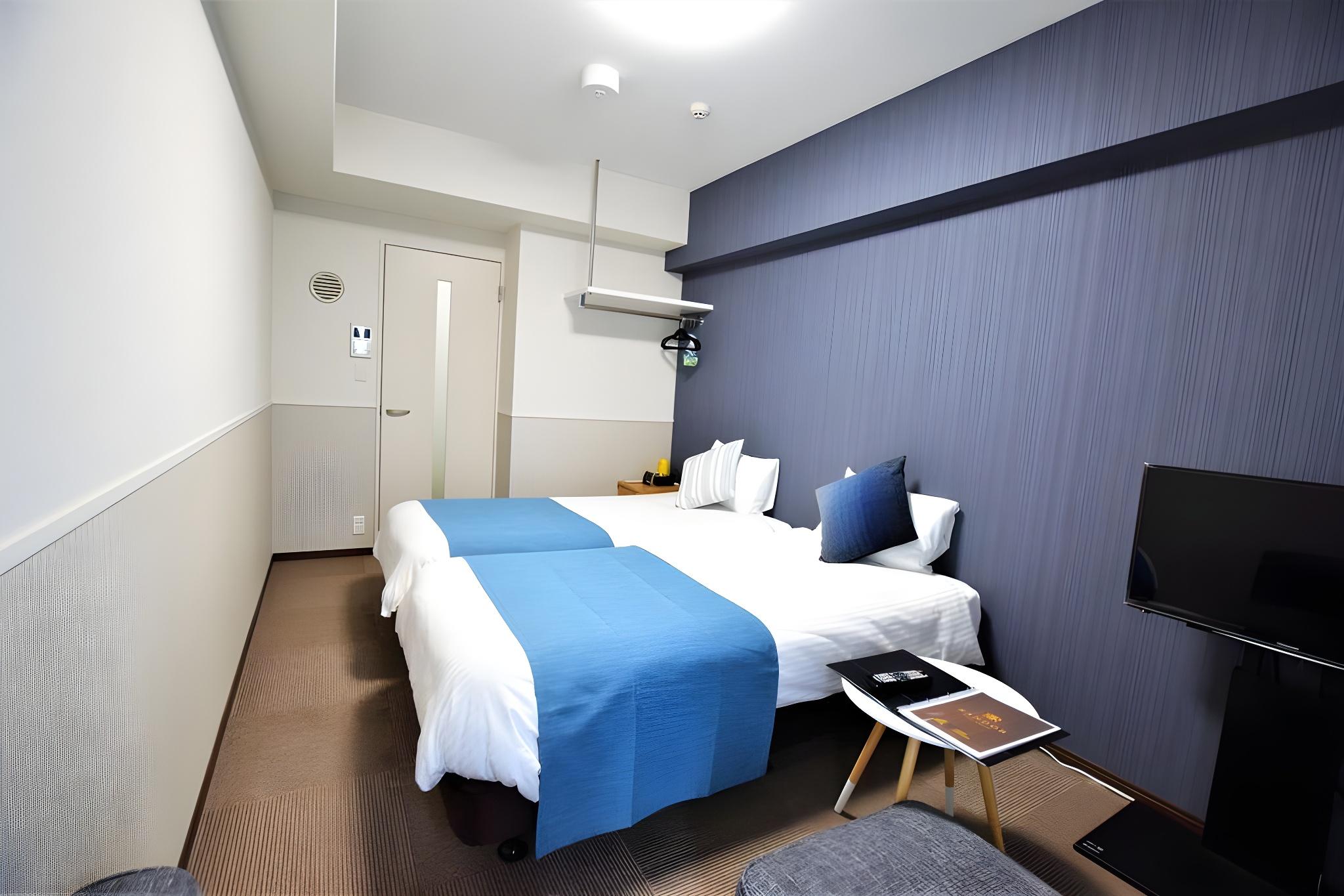 Blue, Deluxe, Double or Twin Bed, River View