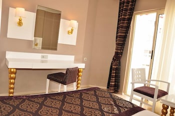 Serenis Hotel 7/49
