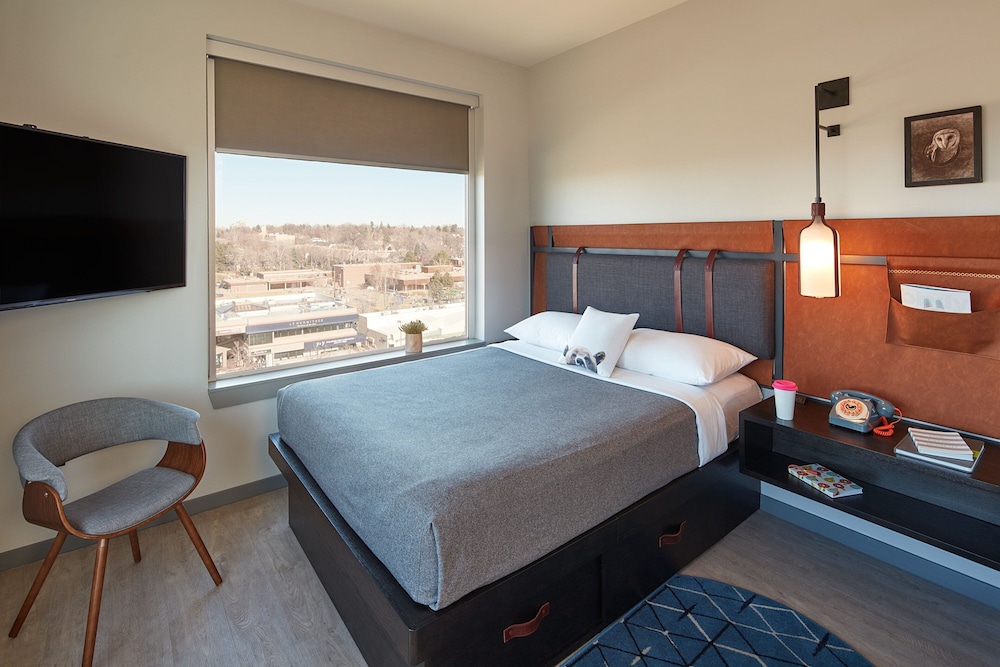 Moxy By Marriott Denver Cherry Creek 9/53