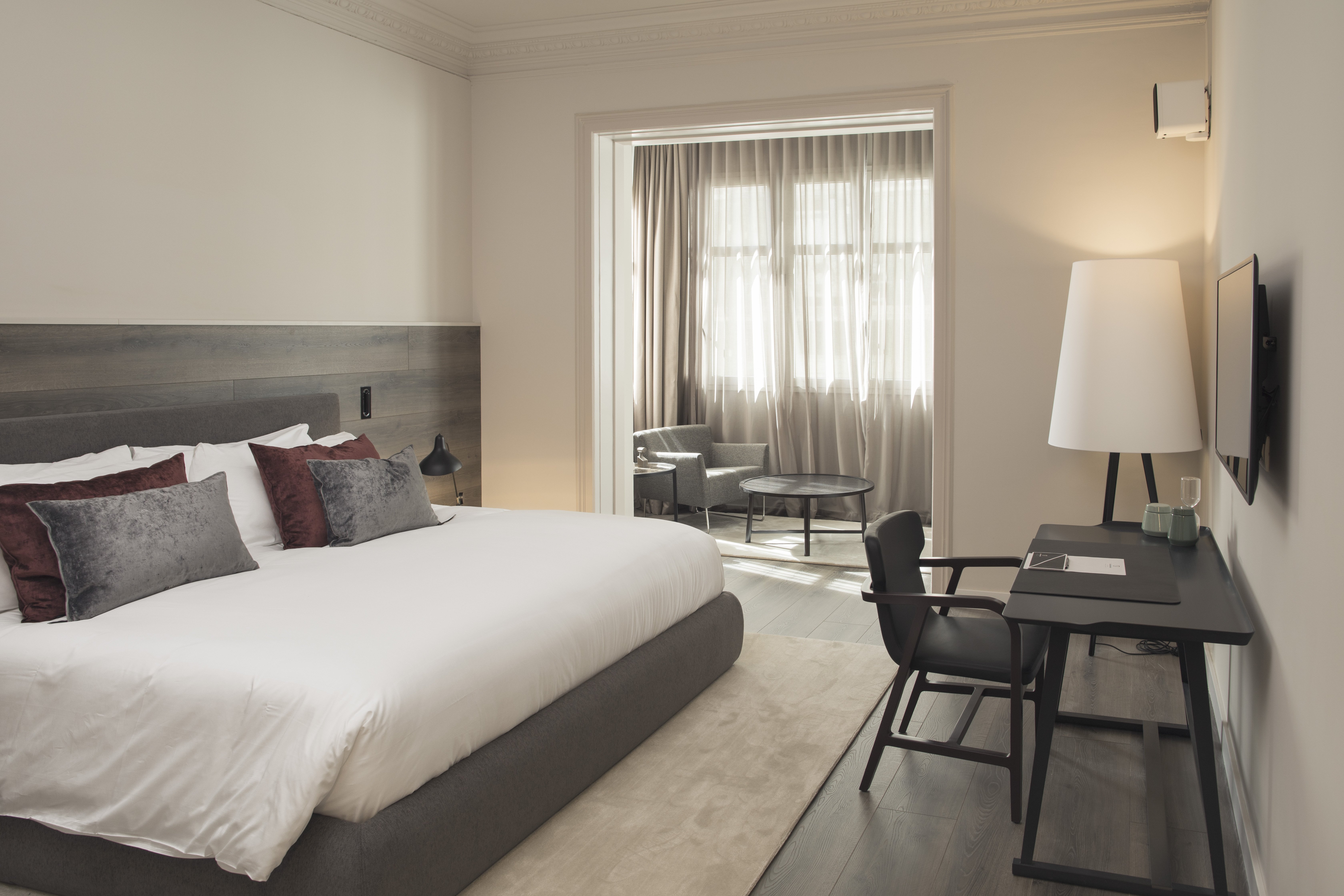 CASAGRAND LUXURY SUITES 18/76