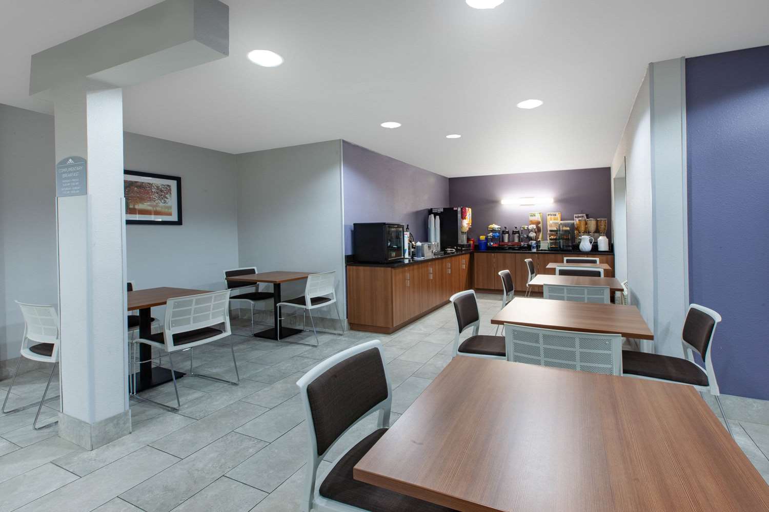 Microtel Inn & Suites By Wyndham Pittsburgh Airport 7/11