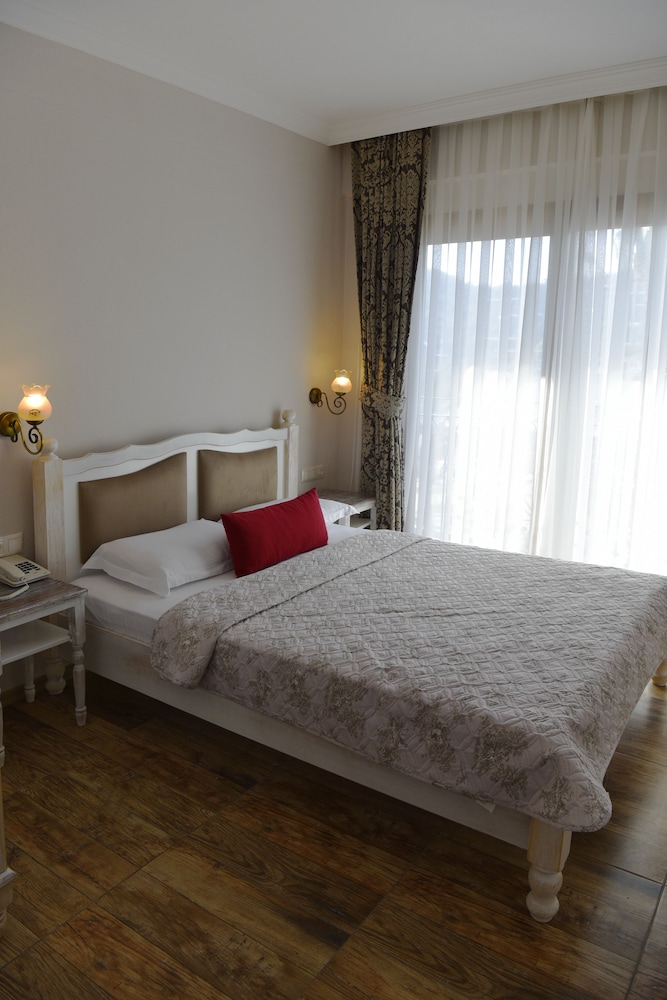 Cennet Life Hotel 15/59