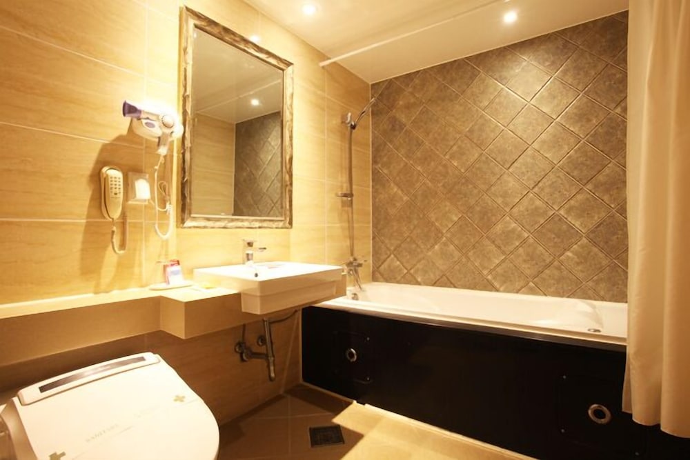 KARAK TOURIST HOTEL 47/50