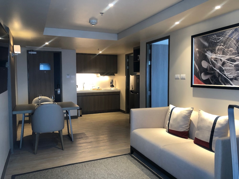 Seda Residences Makati 24/71