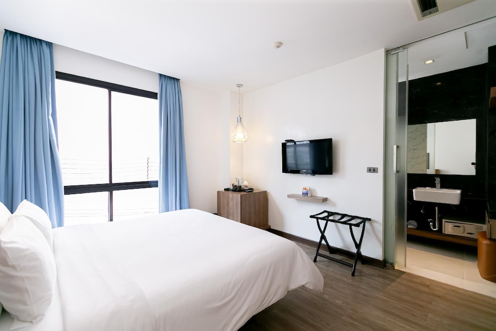 Uno Express Asoke Sukhumvit Bangkok 34/67