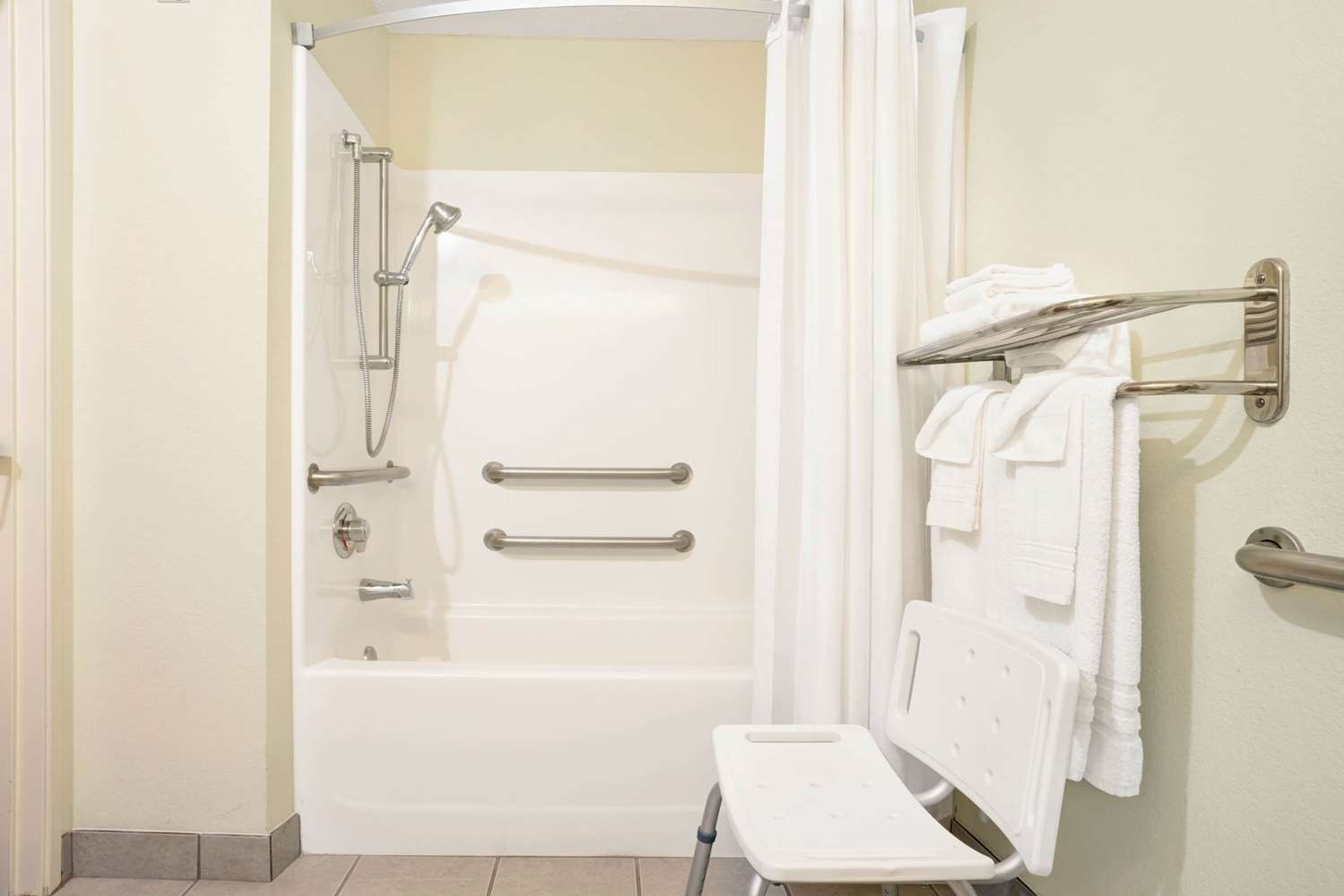 Microtel Inn Suites By Wyndham Inver Grove Heights Minneap 48/50