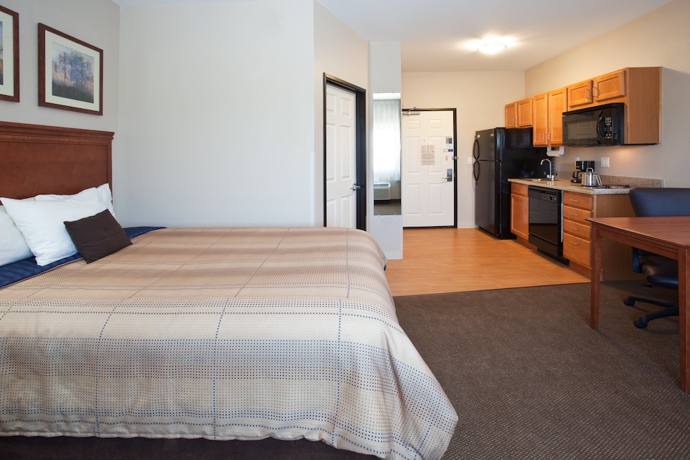 CANDLEWOOD SUITES CRAIG-NORTHWEST 17/70