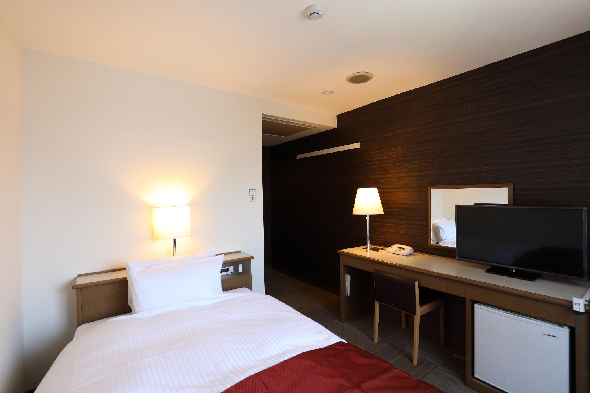 Semi Room, Single, Semi Double Bed, Smoking