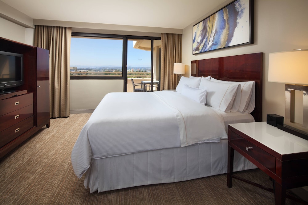 The Westin Los Angeles Airport 10/40
