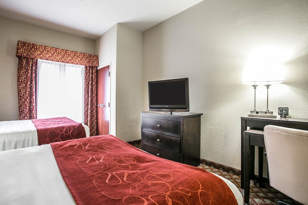 Comfort Suites Columbia Northeast Fort Jackson 9/52