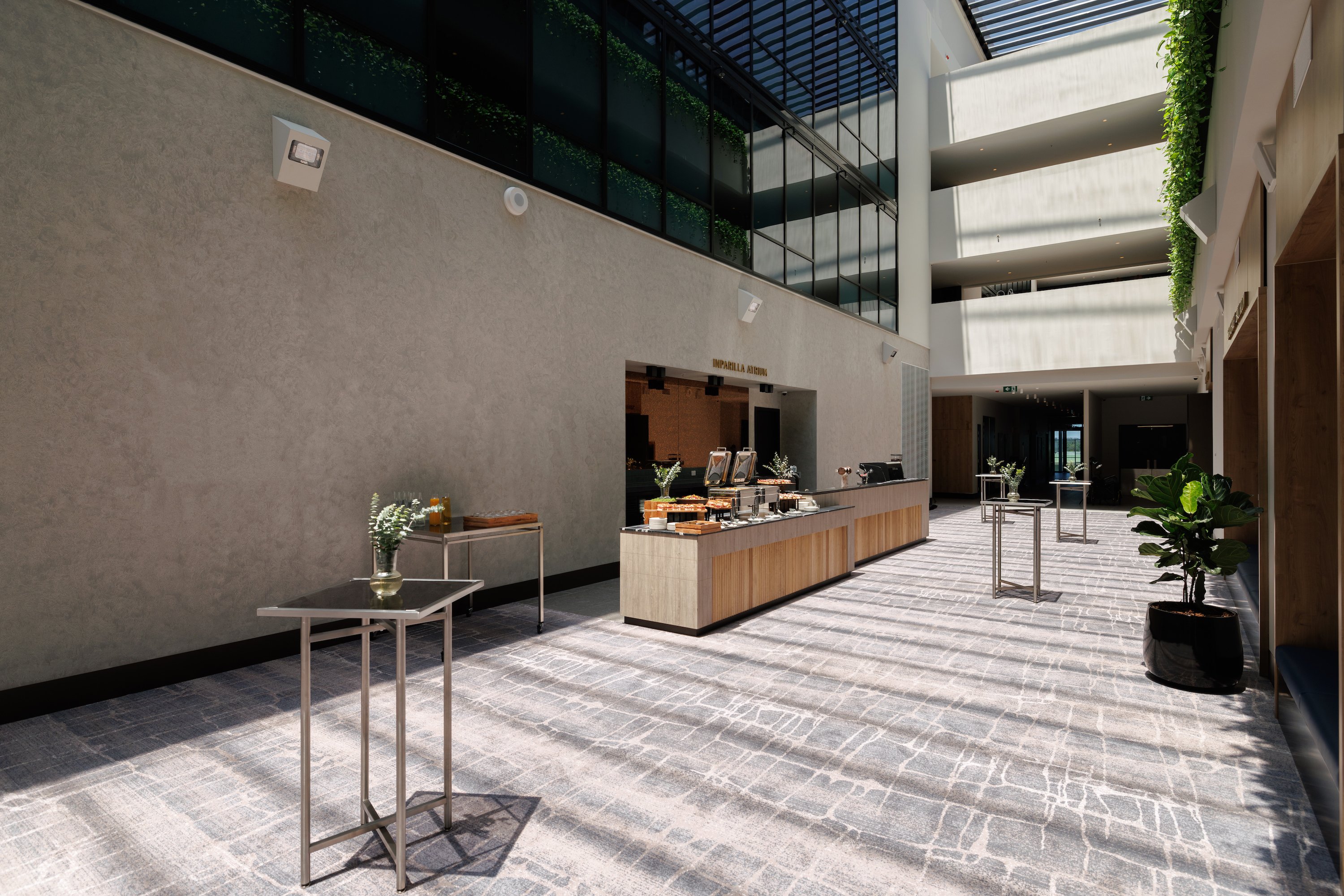 Crowne Plaza Adelaide Mawson Lakes 12/50
