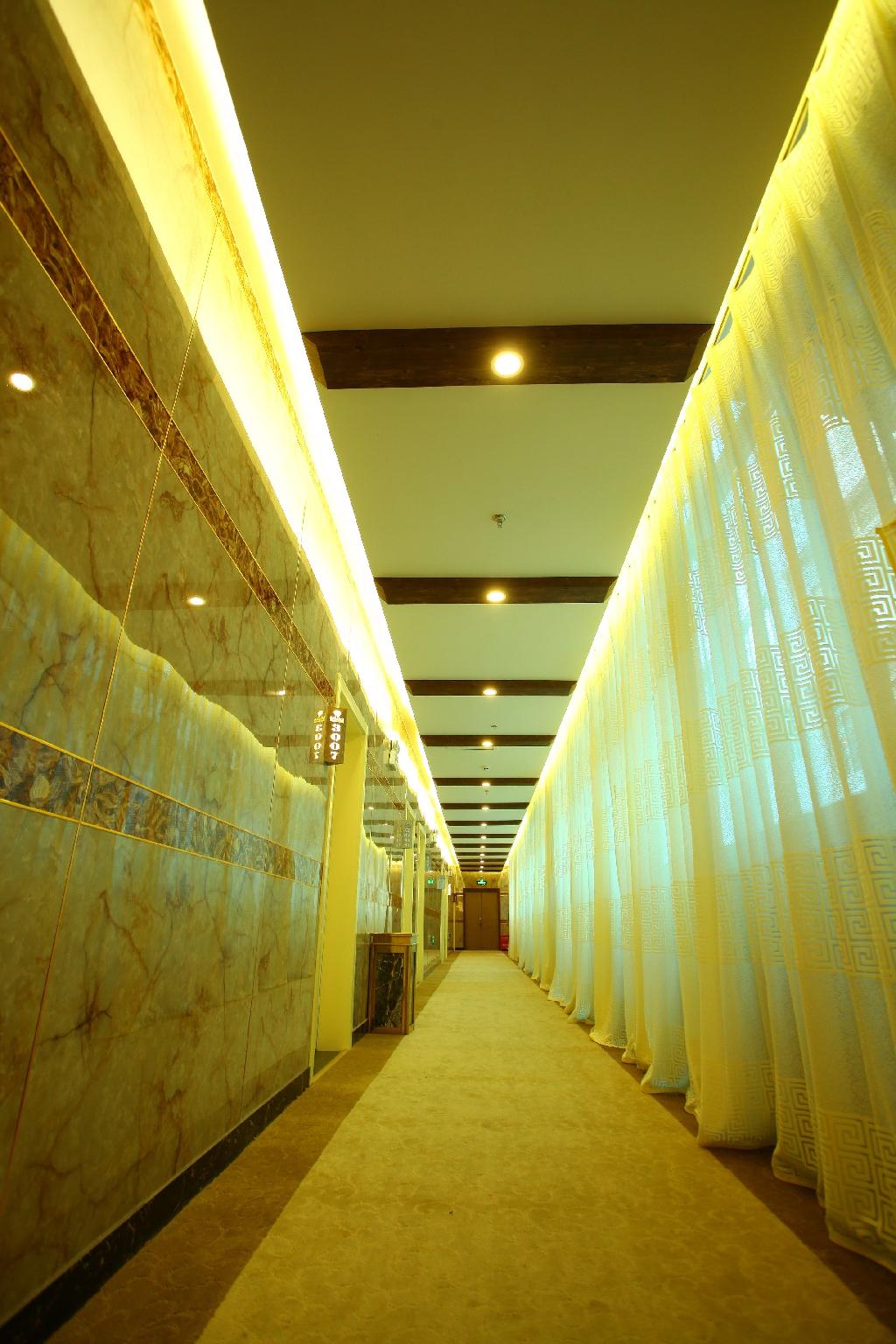 Thank Inn Plus Hotel Yunnan Honghe Gejiu City Renmin Road 17/22