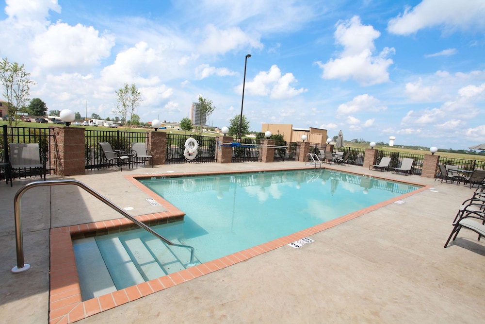 Hampton Inn Atmore 7/52