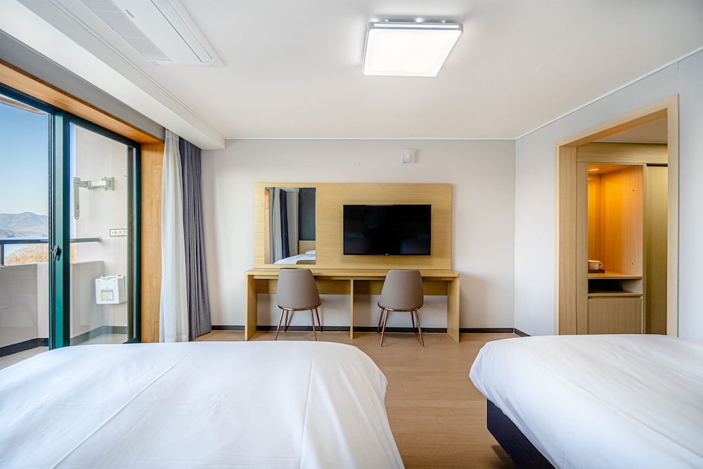 Cheongpung Resort 13/50