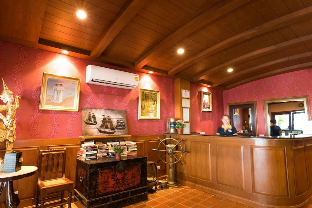 Jomtien Boathouse 9/56