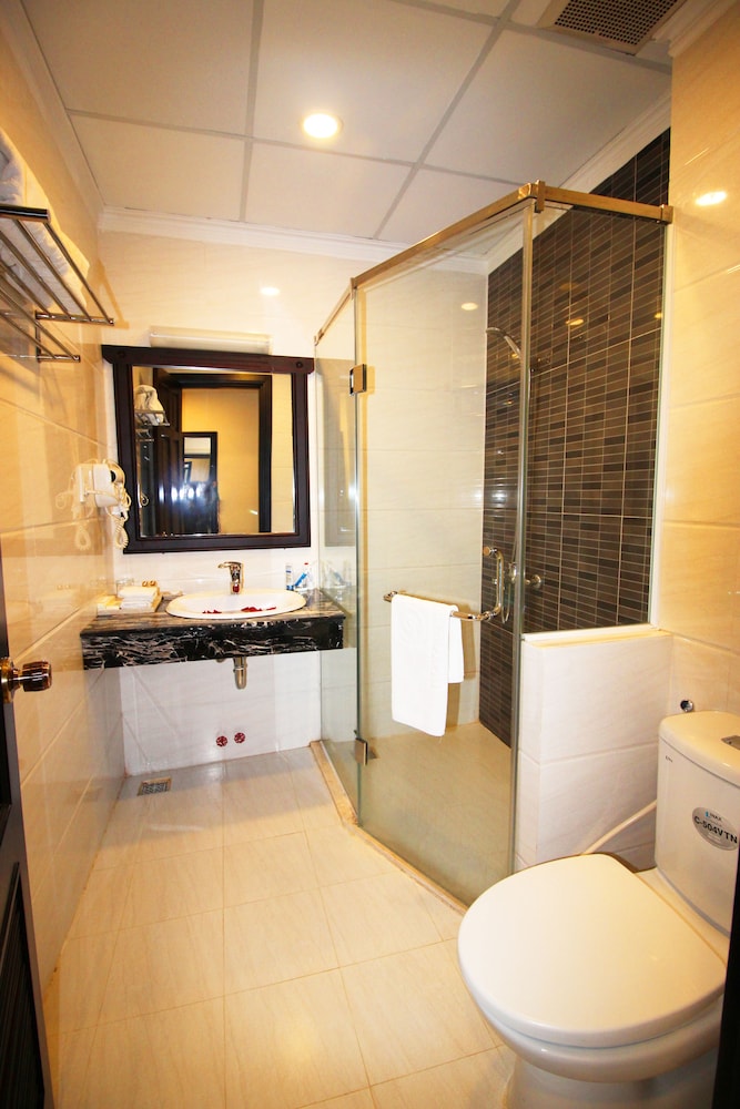 Royal Hotel Dalat 9/57