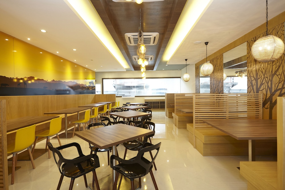 Hotel Six Seasons 44/50