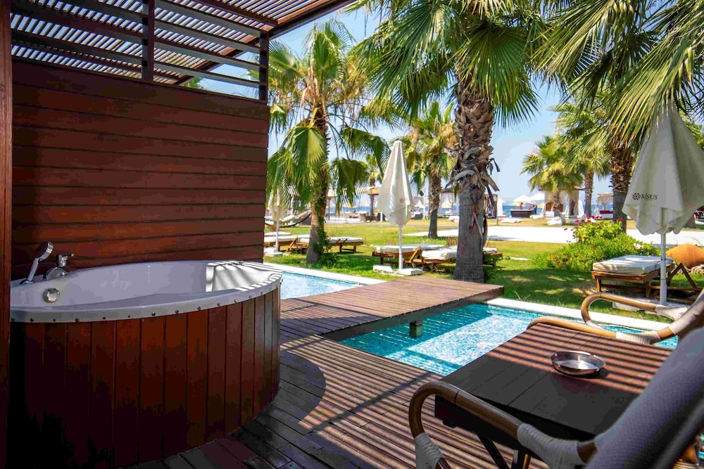 Risus Beach Resort Hotel Kusadasi 25/50