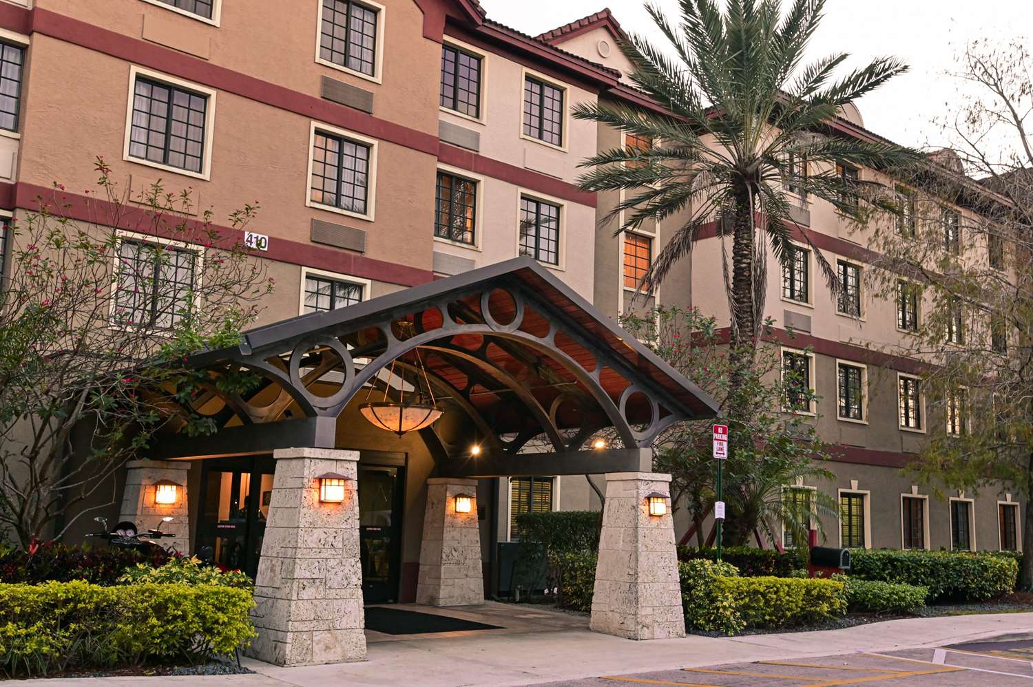 Sonesta ES Suites Fort Lauderdale Plantation 19/24