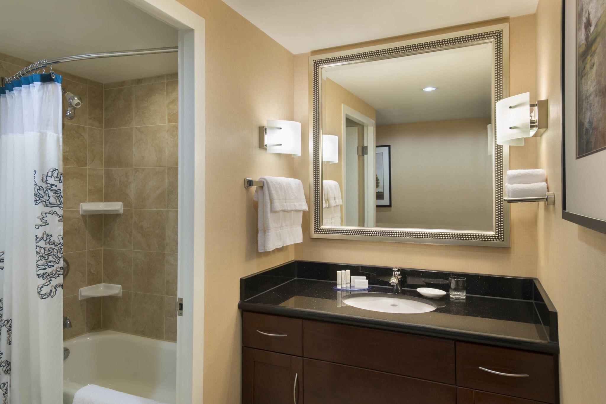 جناح بسرير كوين، Residence Inn by Marriott Toronto Downtown/Entertainment District 3/3