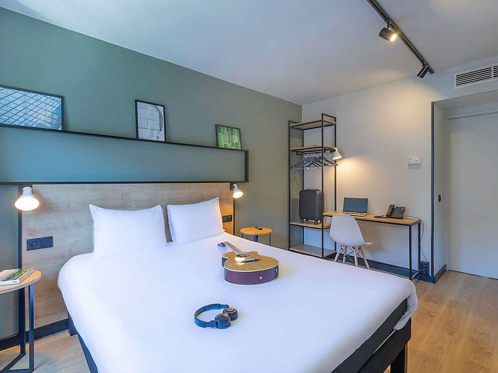 Ibis Braganca Hotel 27/64