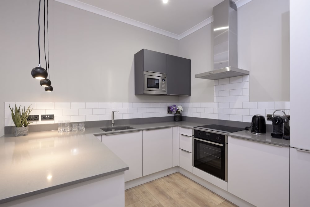Destiny Scotland Charlotte SQ Apartments 16/25