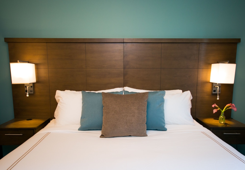 Staybridge Suites Seattle - South Lake Union 12/75