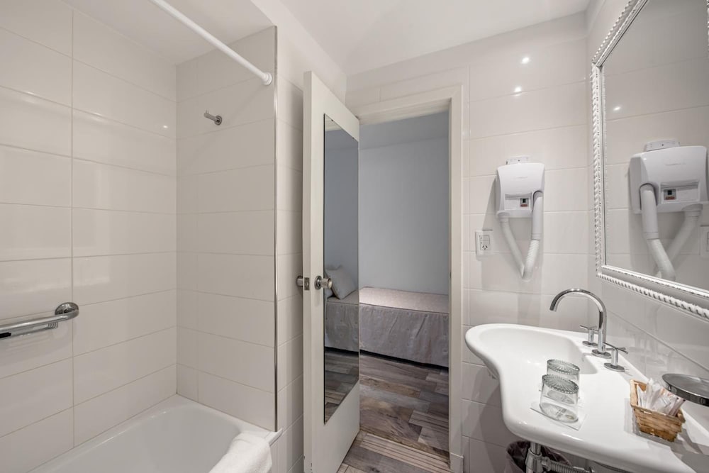 Hotel Sennac 30/32