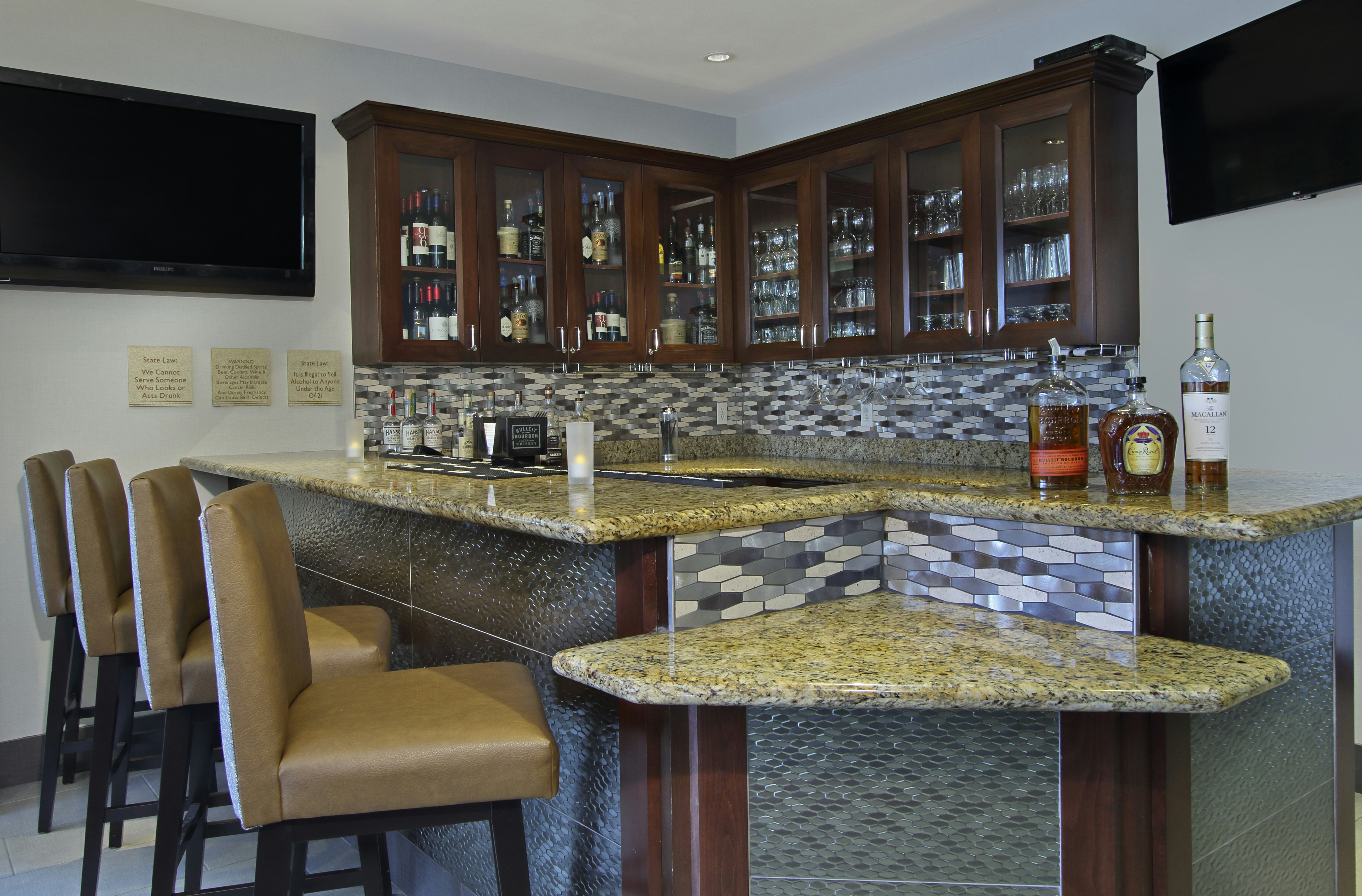 Hilton Garden Inn Sonoma County Airport 38/59