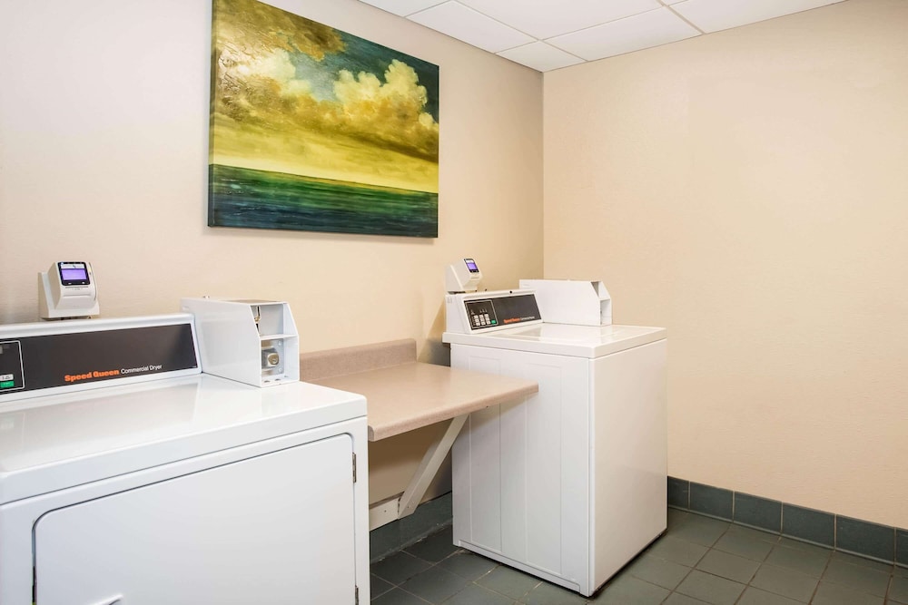La Quinta Inn & Suites by Wyndham Melbourne Viera 22/56