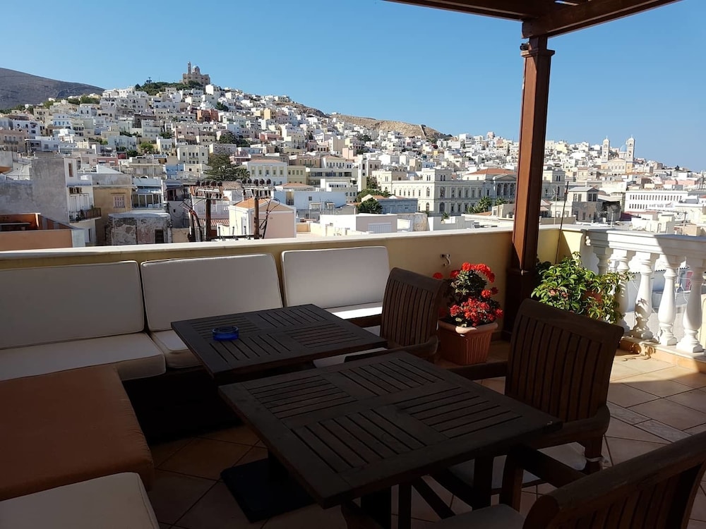 Aigli Hotel Syros 30/33