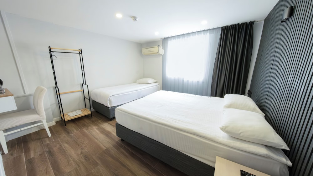 LEGEND TULIP HOTEL 28/52