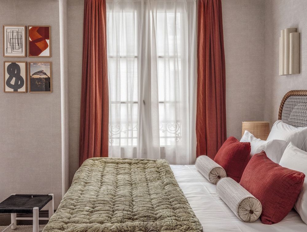 SUPERIOR, DOUBLE BED