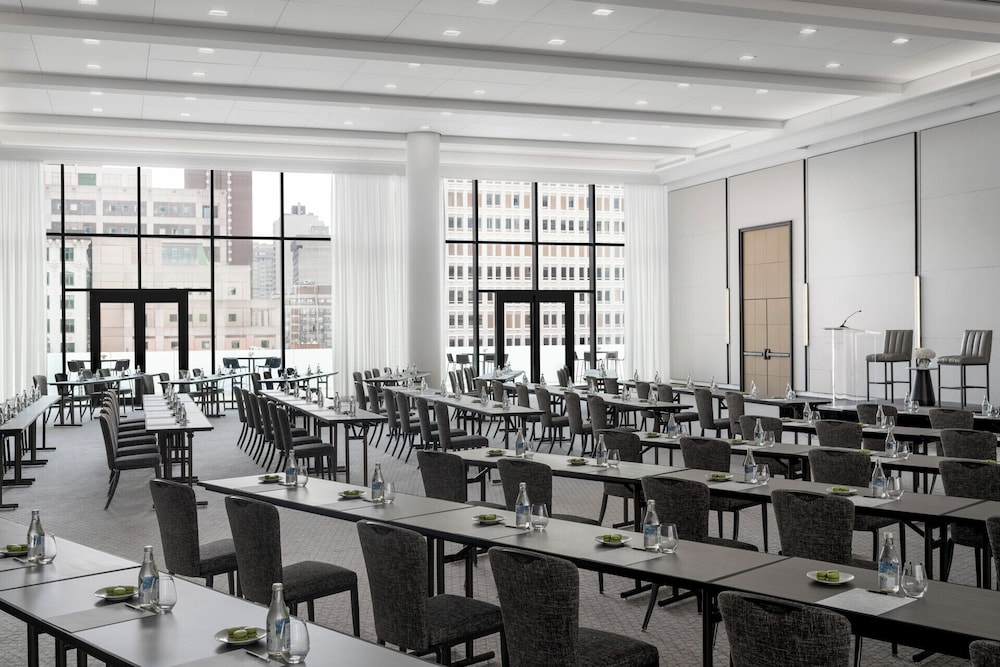 Four Seasons Hotel Montreal 61/68