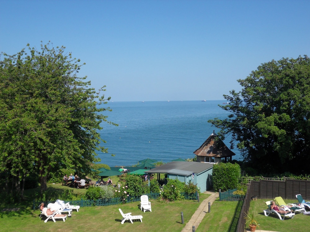 Luccombe Manor Country House Hotel 93/96