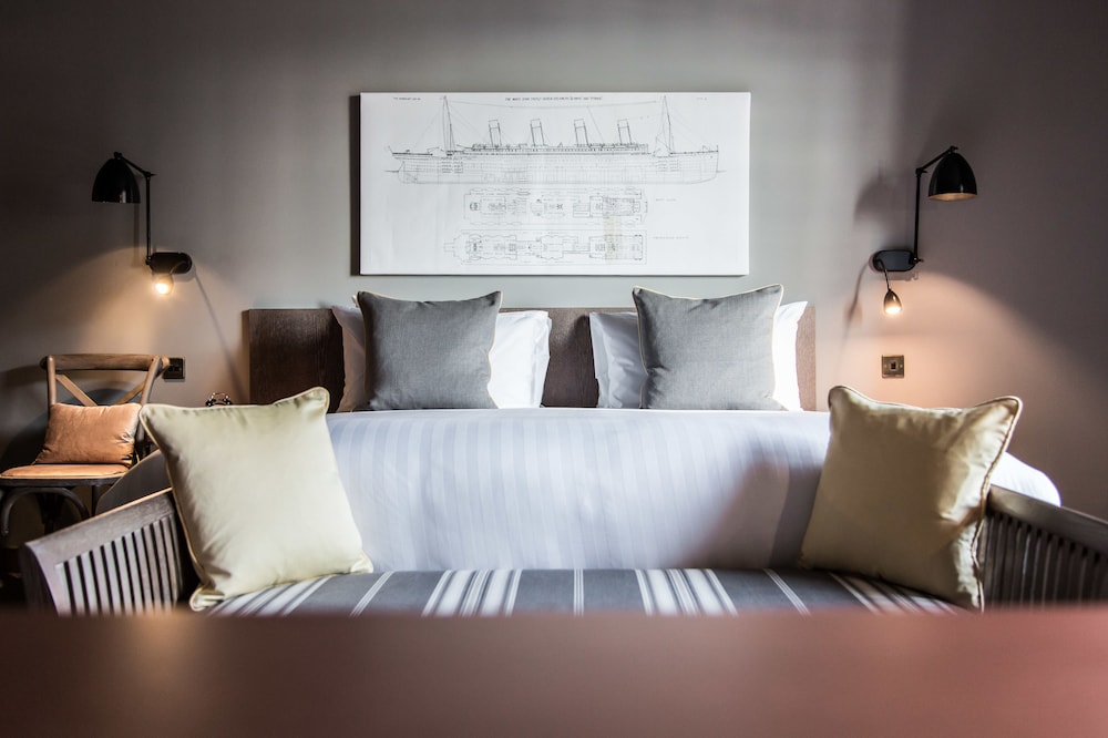 TITANIC HOTEL LIVERPOOL 10/38
