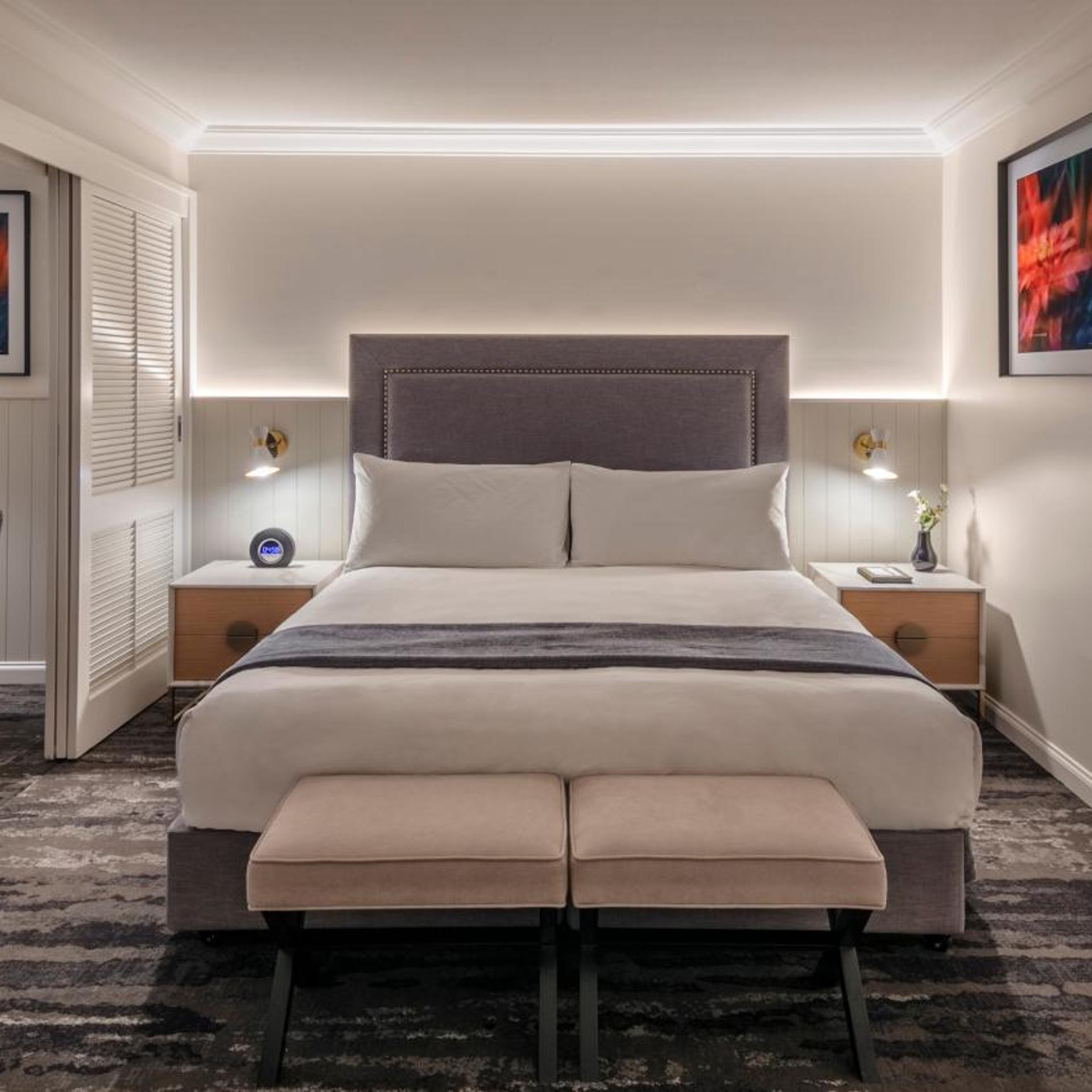 Queensland, Suite, King Bed