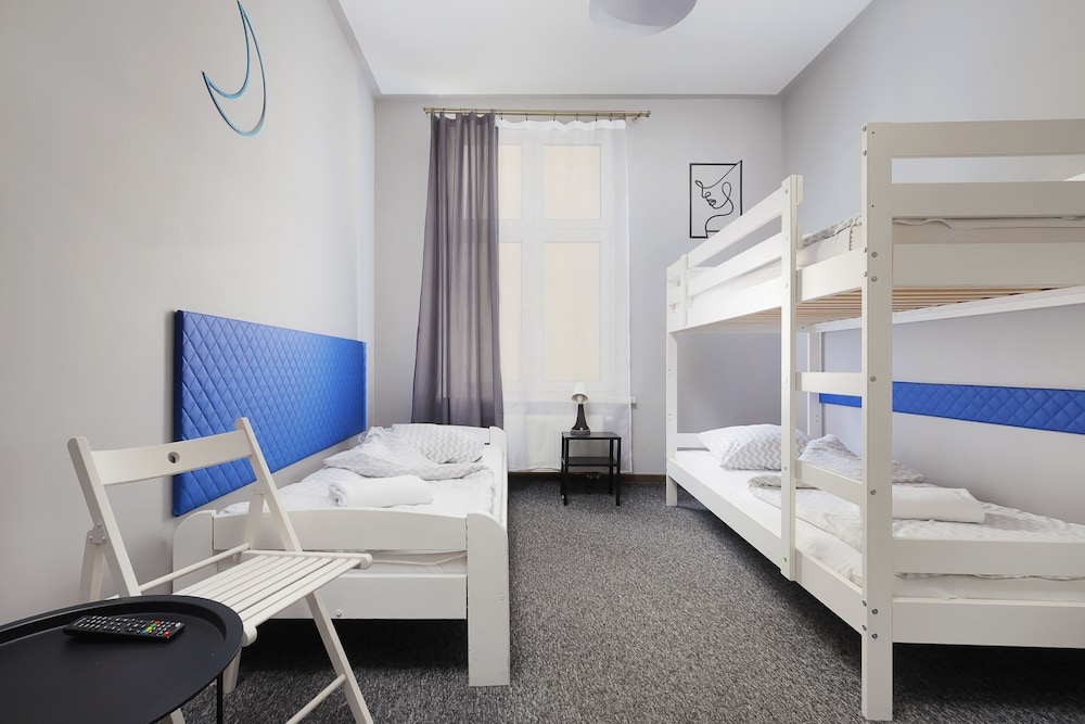 Moon Hostel New 13/28