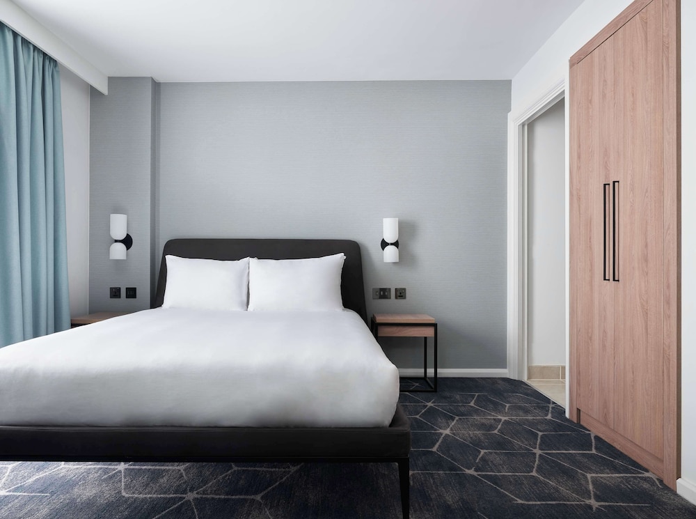 STUDIO, KING BED, KITCHENETTE