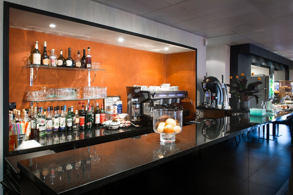 Comfort Hotel Cergy Pontoise Comfort FR06 18/36