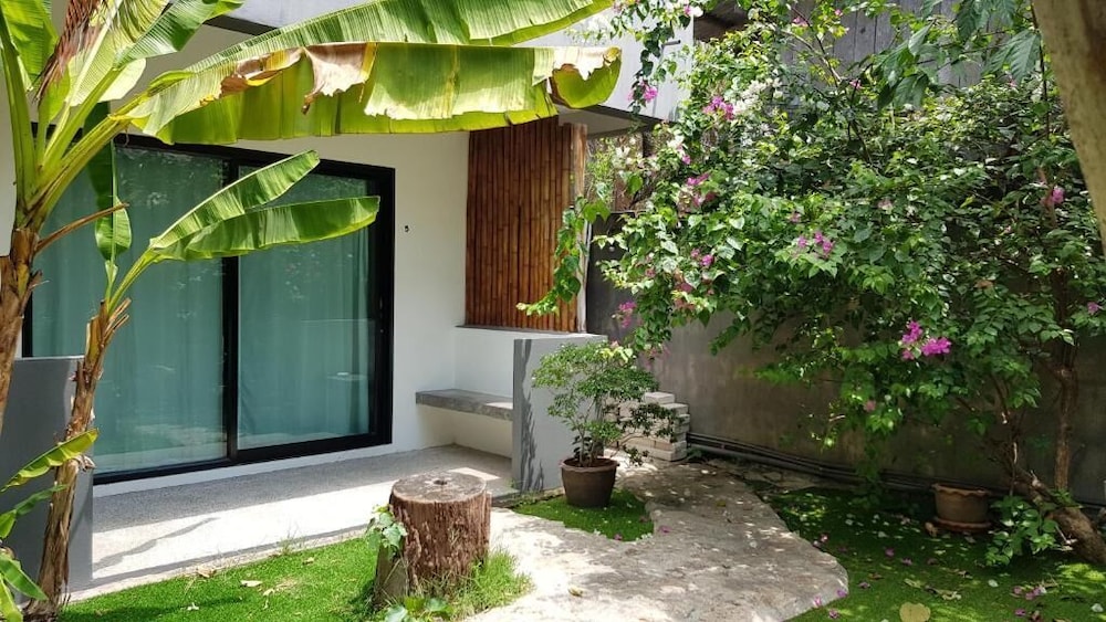 Sairee Sairee Guesthouse 35/37