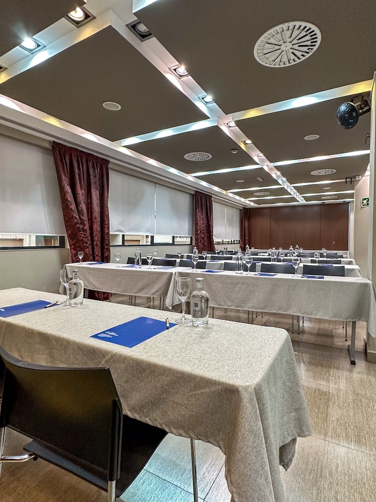 Hotel Turia Granada 8/50