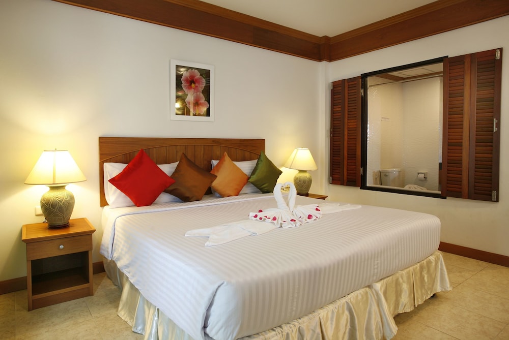 Jiraporn Hill Resort Patong Phuket 30/59