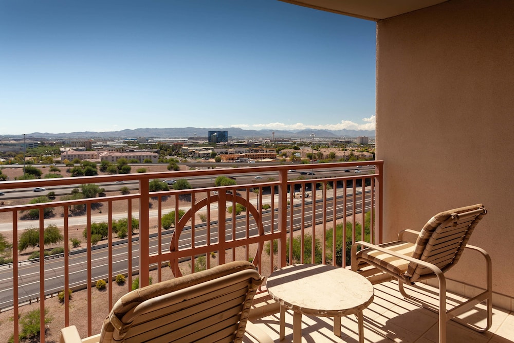 Phoenix Airport Marriott 12/37