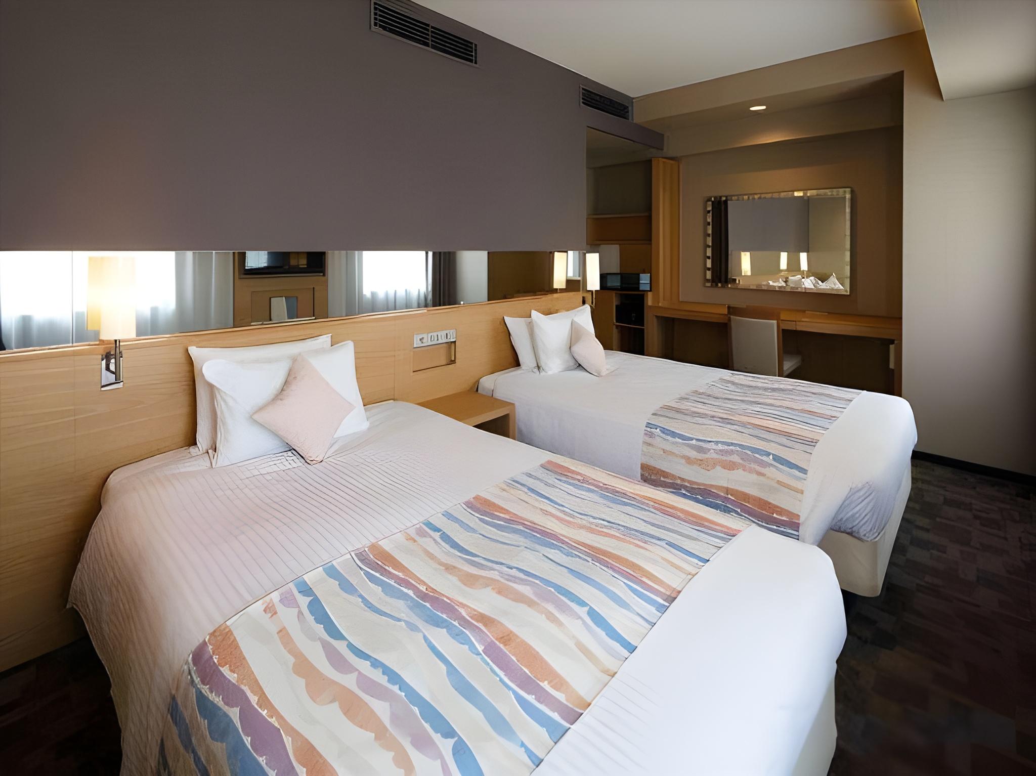 Female Only, Twin Beds