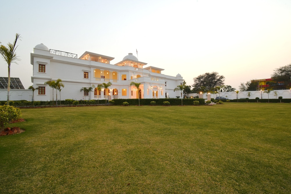 Umaid Farm Resort A Legacy Vintage Stay In Jaipur 39/50