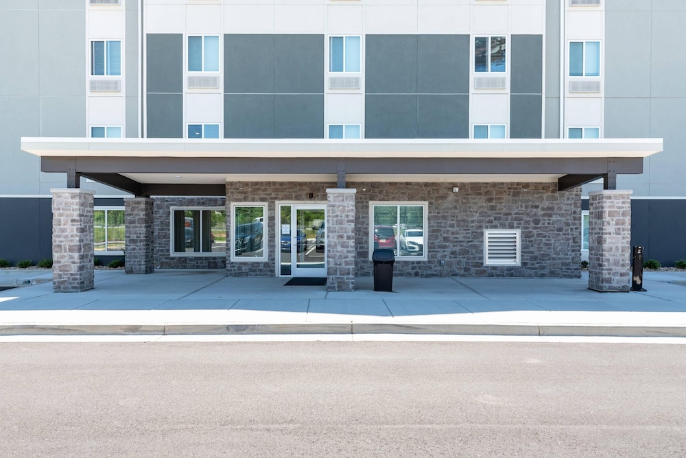 WoodSpring Suites Buford near Mall of Georgia-Lake Lanier 51/57